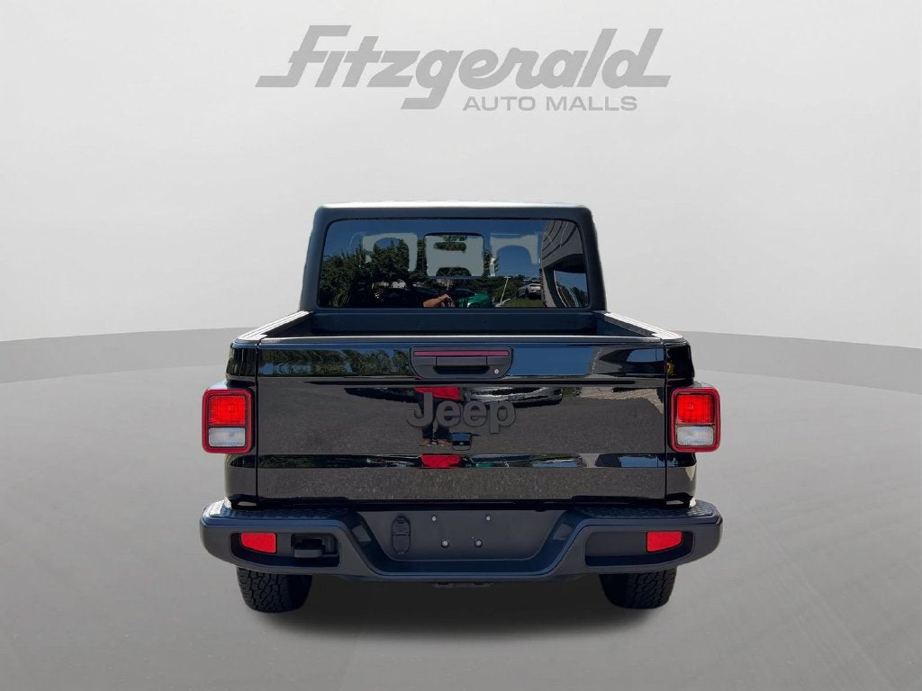 2022 Jeep Gladiator Willys