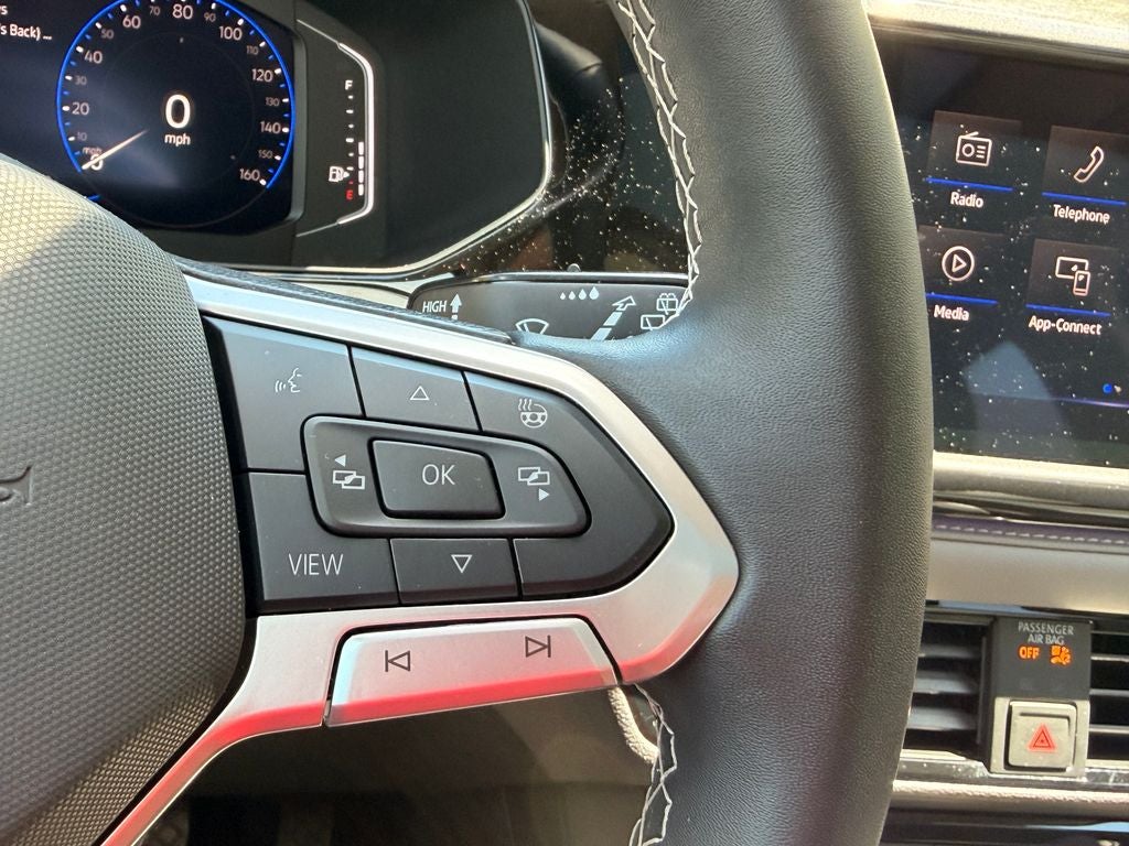 2024 Volkswagen Taos 1.5T SEL