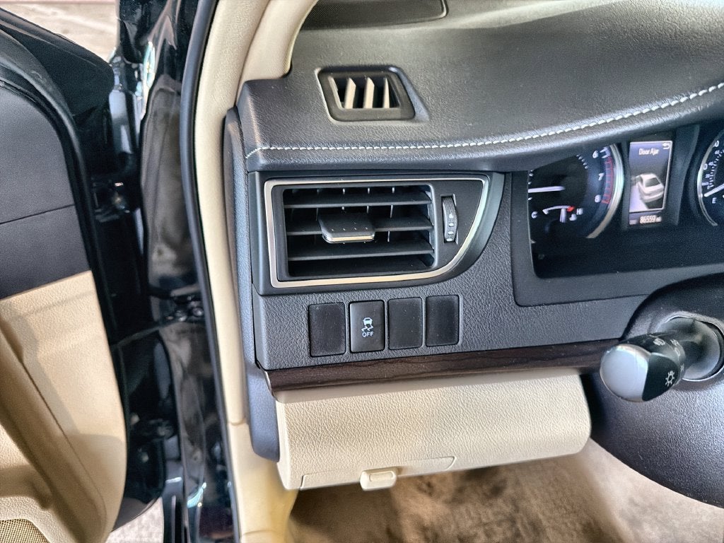 2016 Toyota Camry XLE