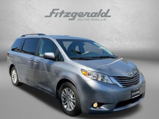 2017 Toyota Sienna XLE 8 Passenger