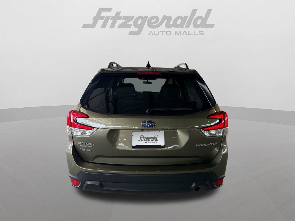 2024 Subaru Forester Premium