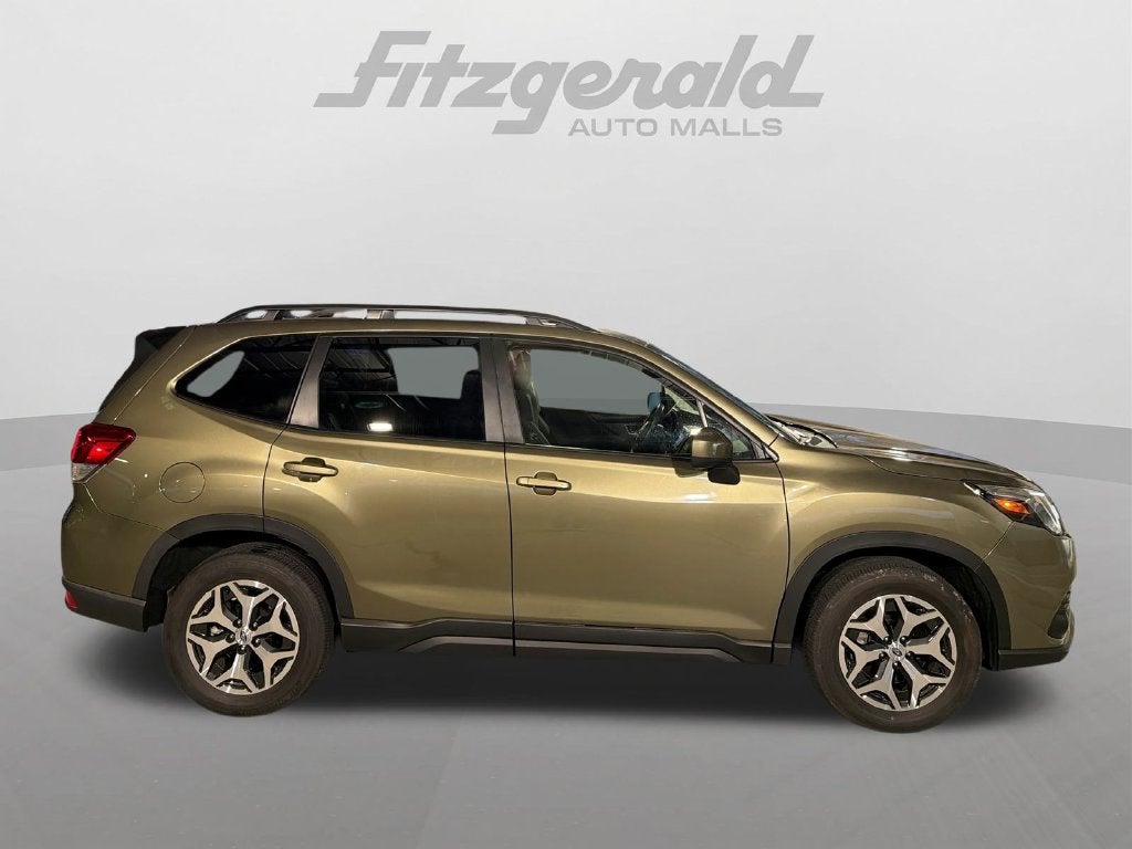 2024 Subaru Forester Premium