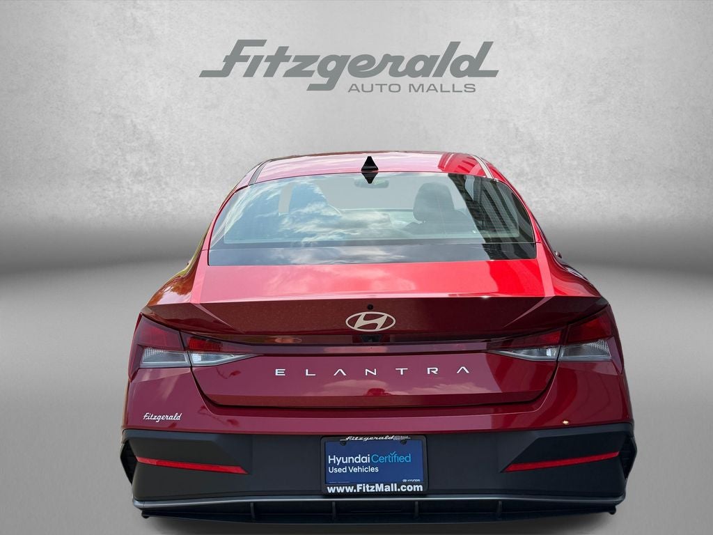 2025 Hyundai Elantra SE
