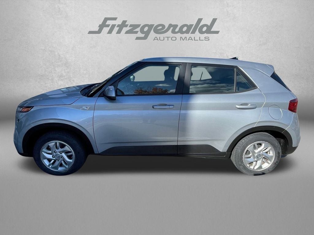 2022 Hyundai Venue SE