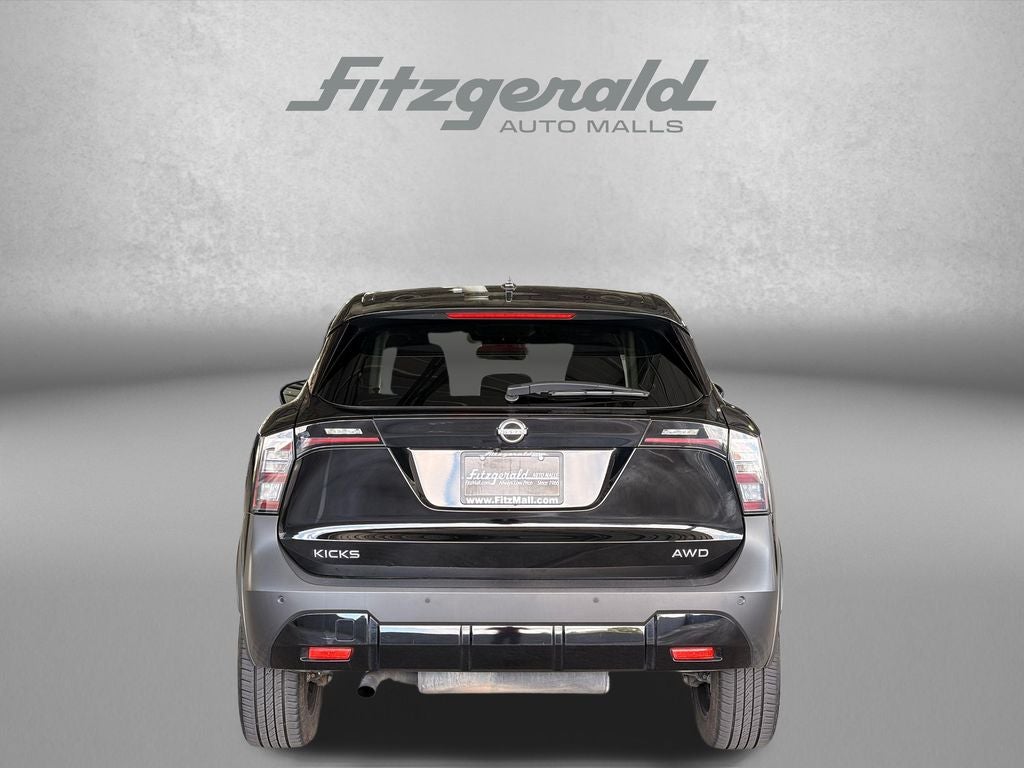 2025 Nissan Kicks MPV SV