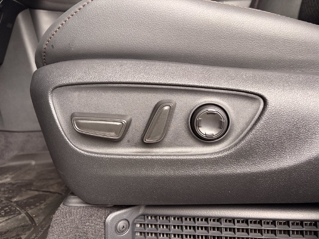 2026 Toyota Sienna Platinum 7 Passenger