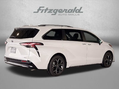 2026 Toyota Sienna Platinum 7 Passenger