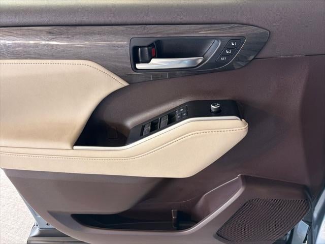 2020 Toyota HIGHLANDER Platinum