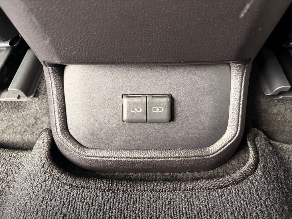 2025 Toyota Highlander Hybrid XLE