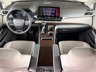 2024 Toyota Sienna LE 8 Passenger