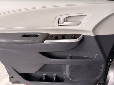 2024 Toyota Sienna LE 8 Passenger