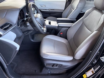 2026 Toyota Sienna XLE 8 Passenger
