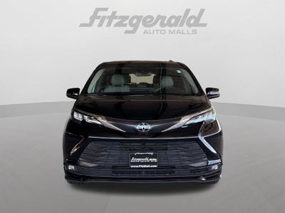 2026 Toyota Sienna XLE 8 Passenger