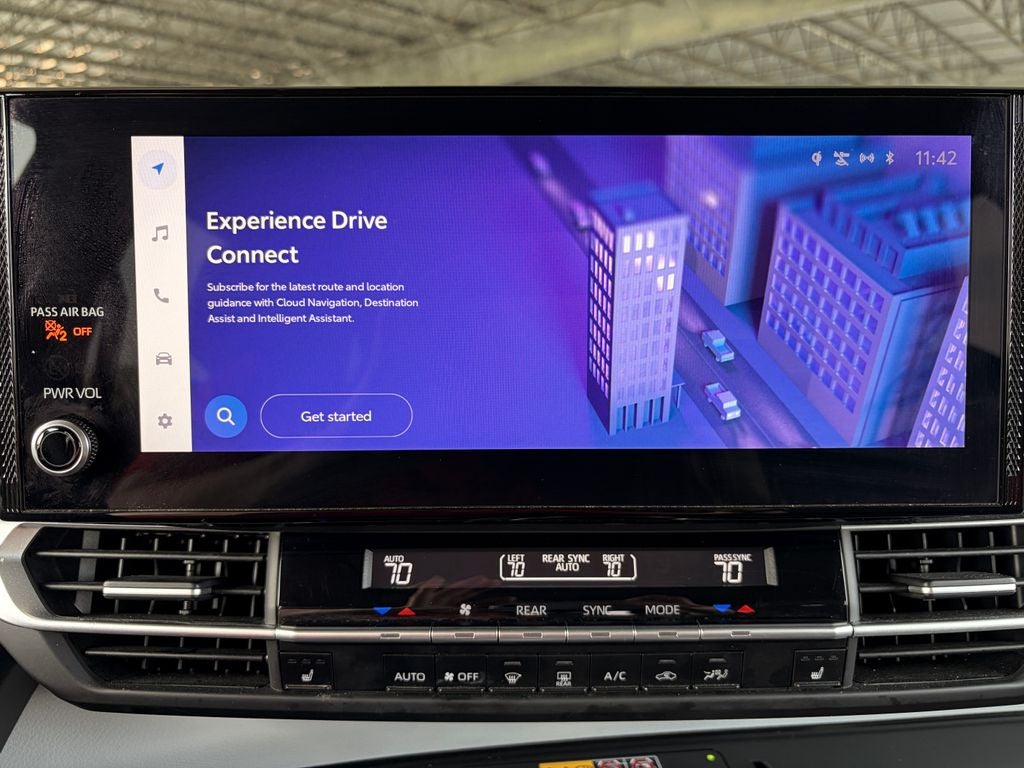 2025 Toyota SIENNA XLE XLE 8 Passenger