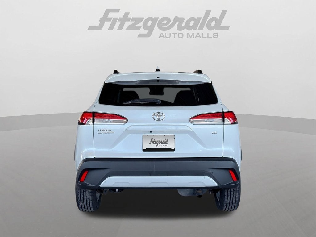 2024 Toyota Corolla Cross LE