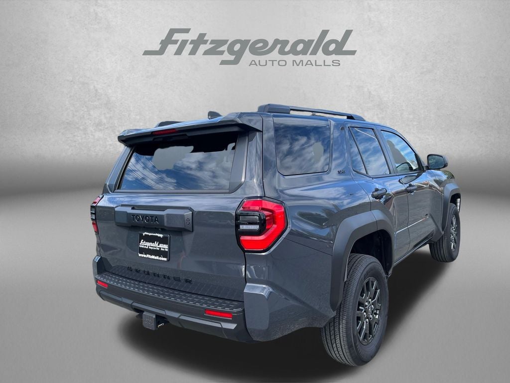 2025 Toyota 4RUNNER SR5