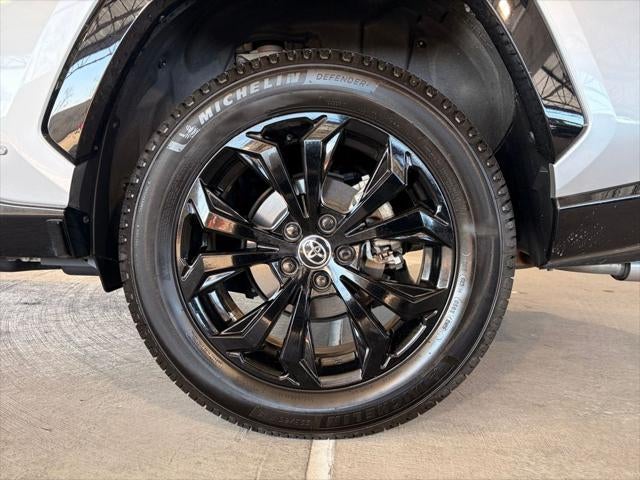 2022 Toyota RAV4 HYBRID SE