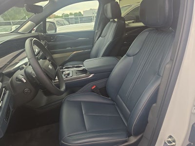 2025 Cadillac ESCALADE IQ Luxury 2