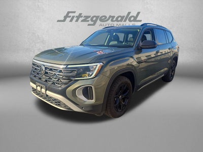 2024 Volkswagen Atlas 2.0T Peak Edition SE w/Technology
