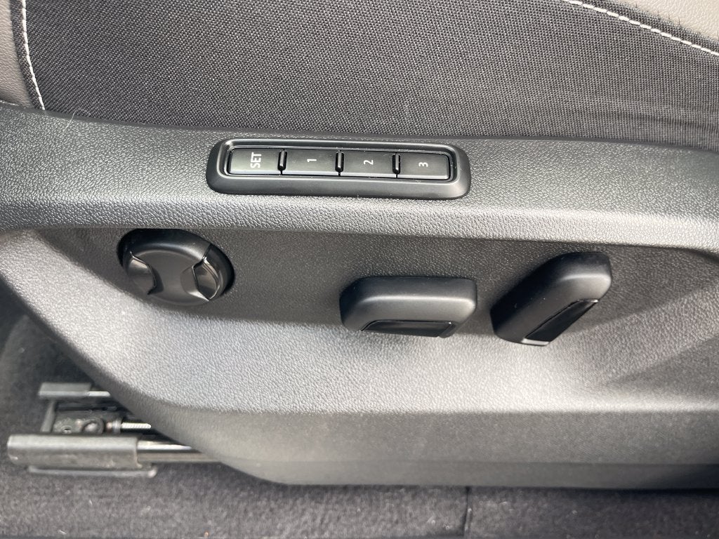 2023 Volkswagen Atlas 3.6L V6 SEL Premium R-Line