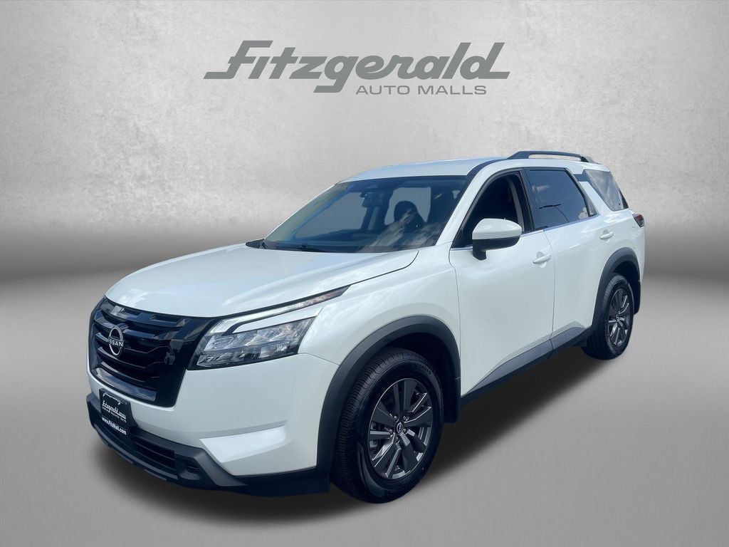 2024 Nissan Pathfinder SV