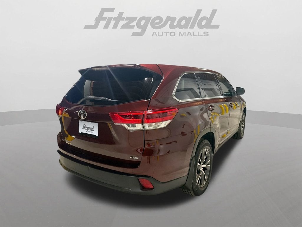 2019 Toyota Highlander LE