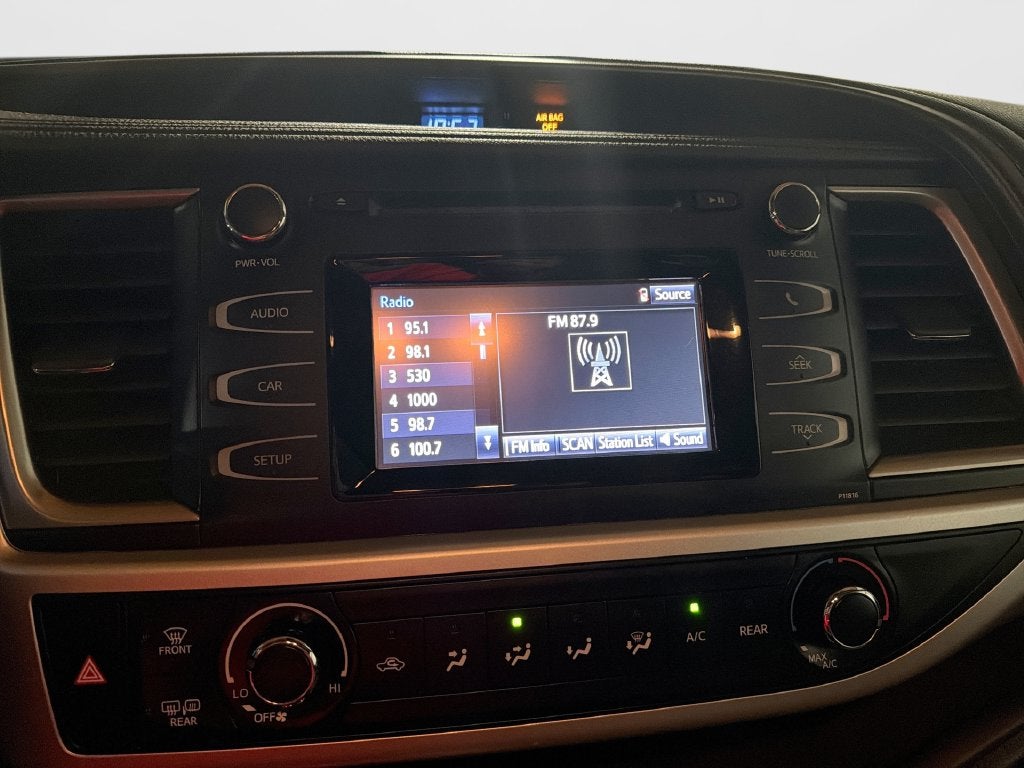 2019 Toyota Highlander LE