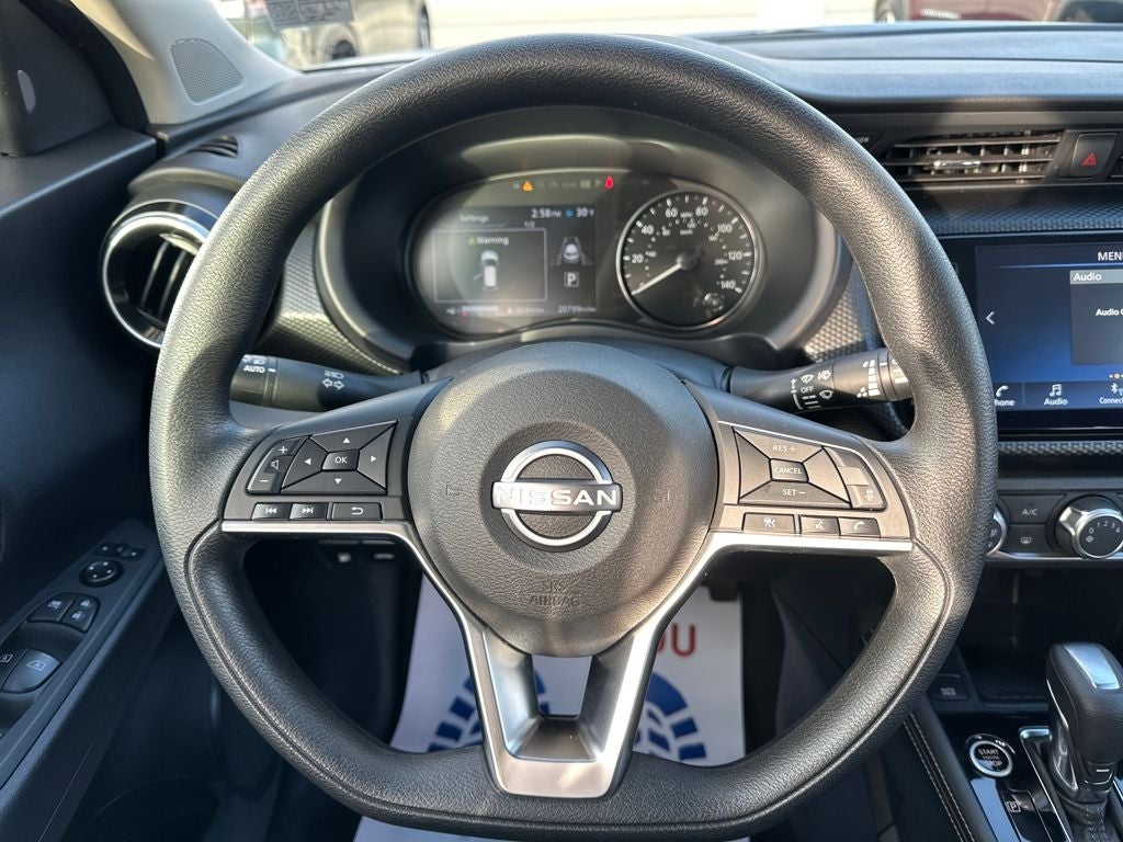 2023 Nissan Kicks SV