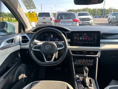 2025 Volkswagen Taos 1.5T SE