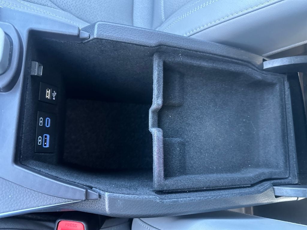 2022 Toyota Avalon Hybrid Limited