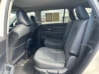 2024 Toyota GRAND HIGHLANDER Platinum