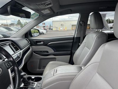 2019 Toyota Highlander Limited Platinum
