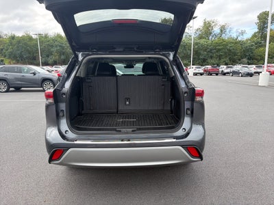 2021 Toyota Highlander Hybrid Platinum