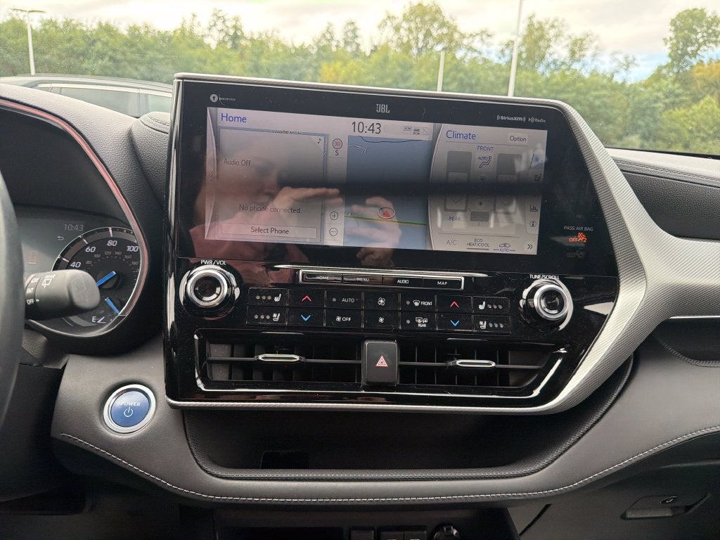 2021 Toyota Highlander Hybrid Platinum
