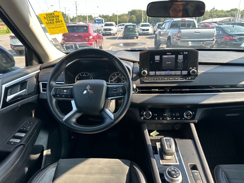 2024 Mitsubishi Outlander SE