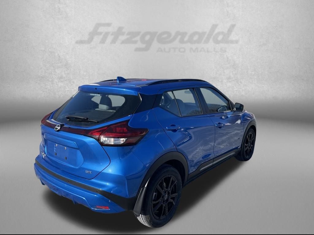 2023 Nissan Kicks SR
