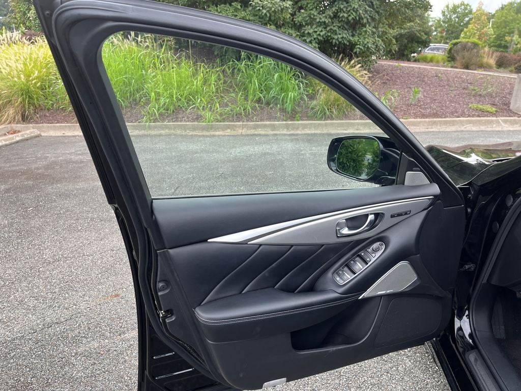 2022 INFINITI Q50 LUXE