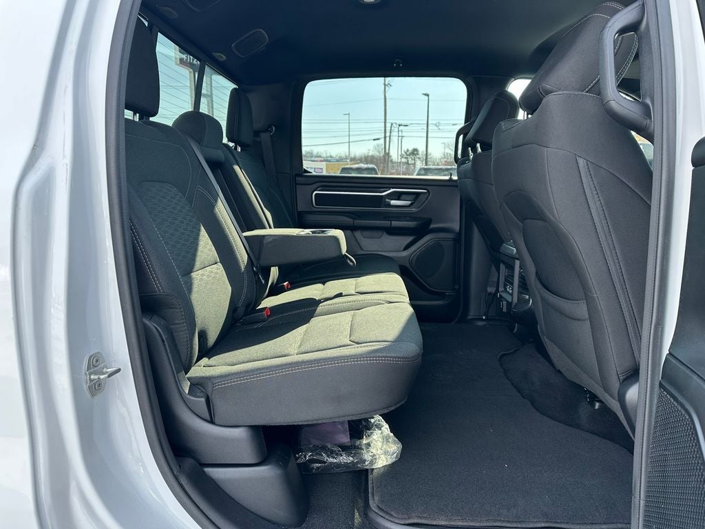 2025 RAM 1500 Big Horn Crew Cab 4x4 5'7' Box