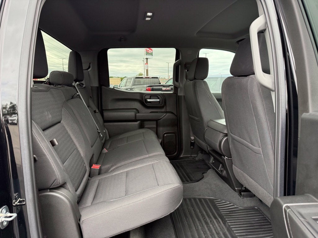 2023 Chevrolet Silverado 1500 4WD Crew Cab Short Bed Custom