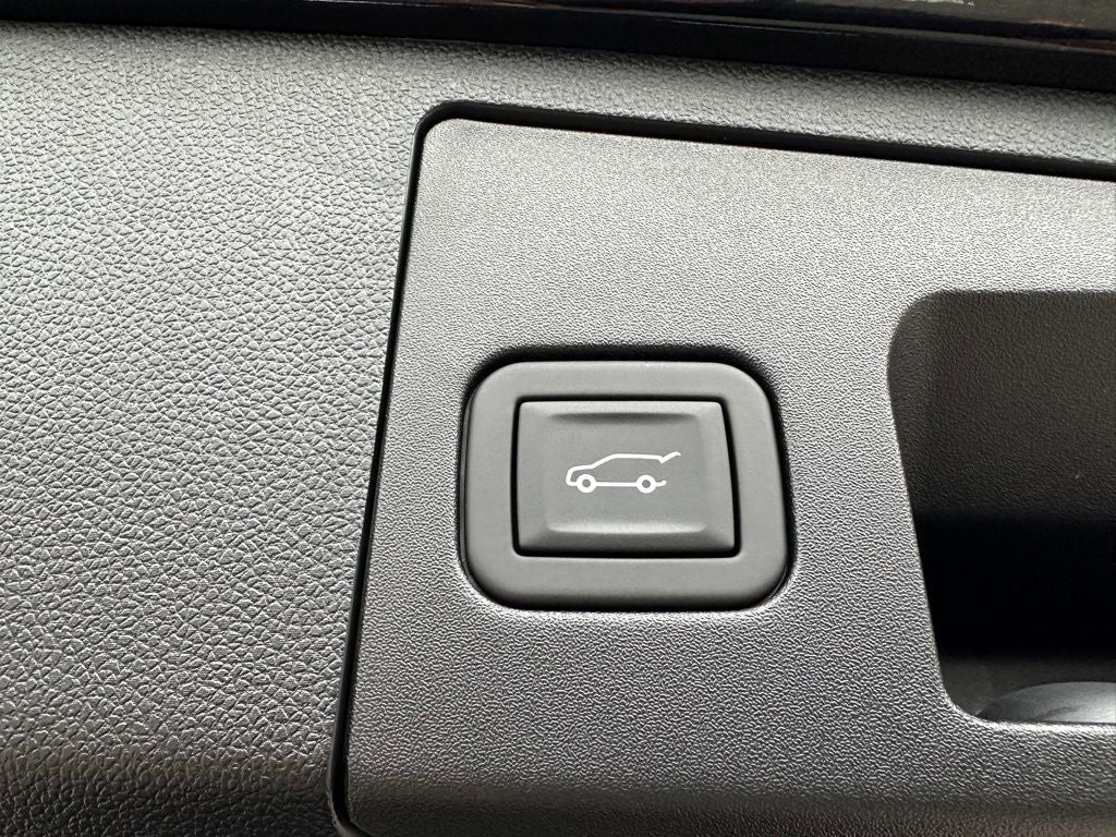 2023 Cadillac XT4 AWD Premium Luxury