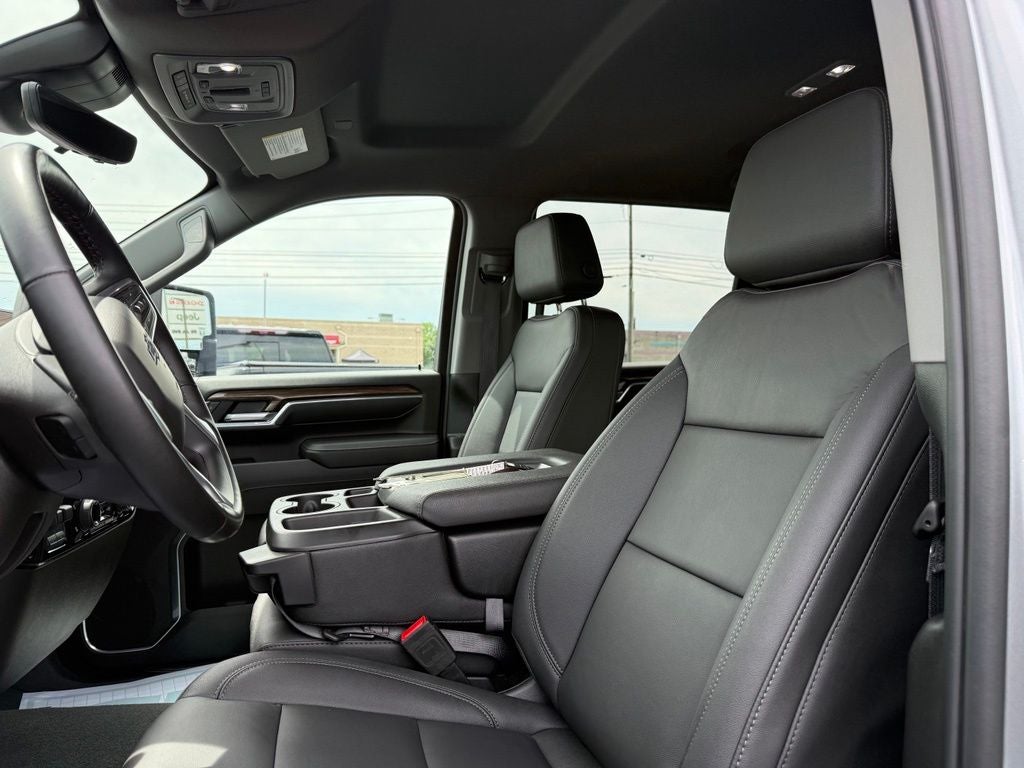 2025 Chevrolet Silverado 2500HD 4WD Crew Cab Standard Bed LT