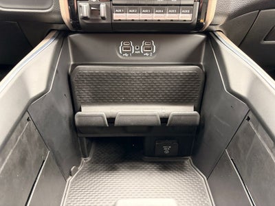 2024 RAM 3500 Laramie Crew Cab 4x4 8' Box