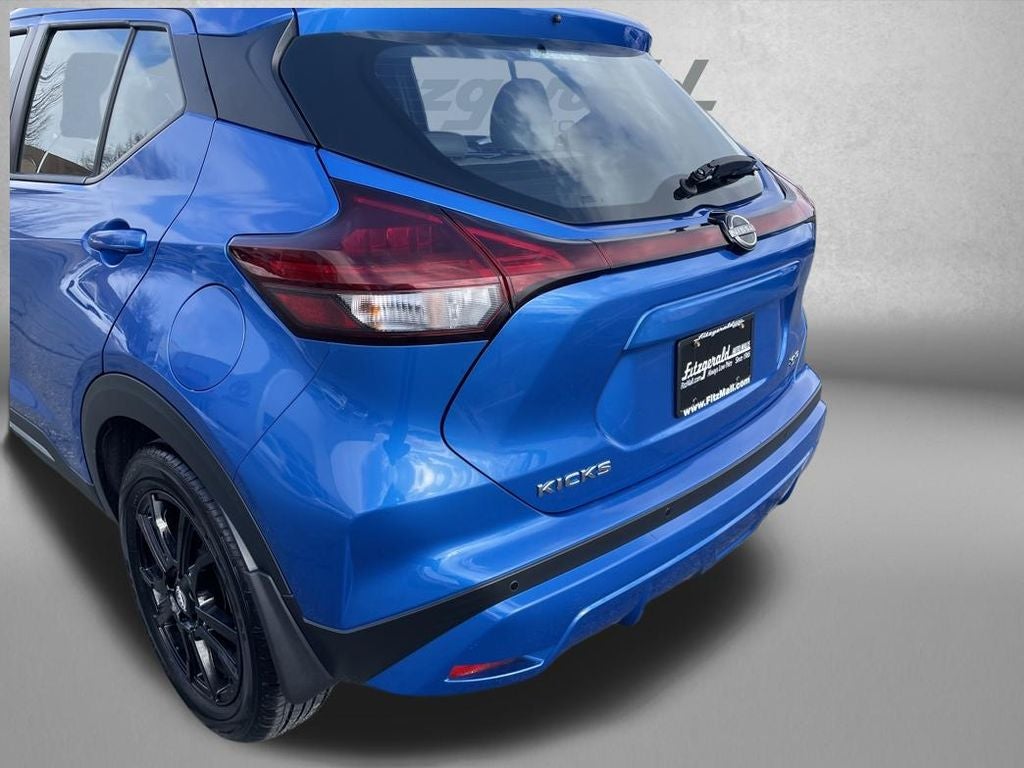 2023 Nissan Kicks SR