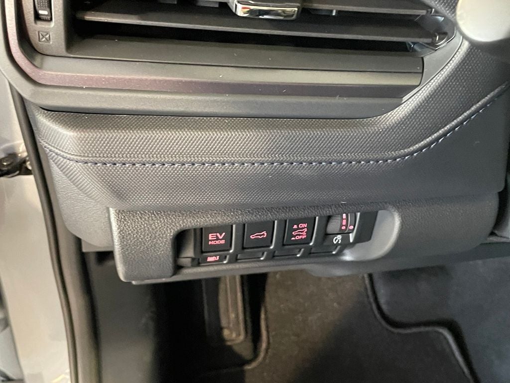 2025 Subaru FORESTER Limited Hybrid