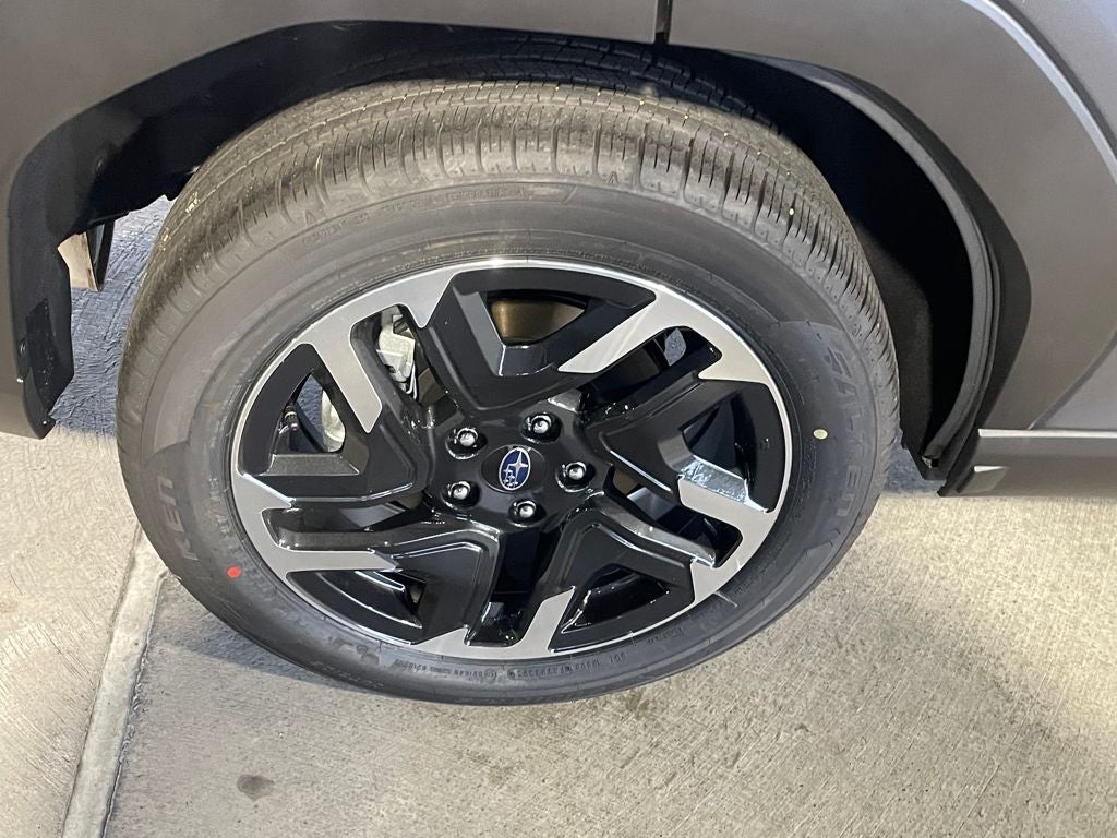 2025 Subaru FORESTER Limited Hybrid