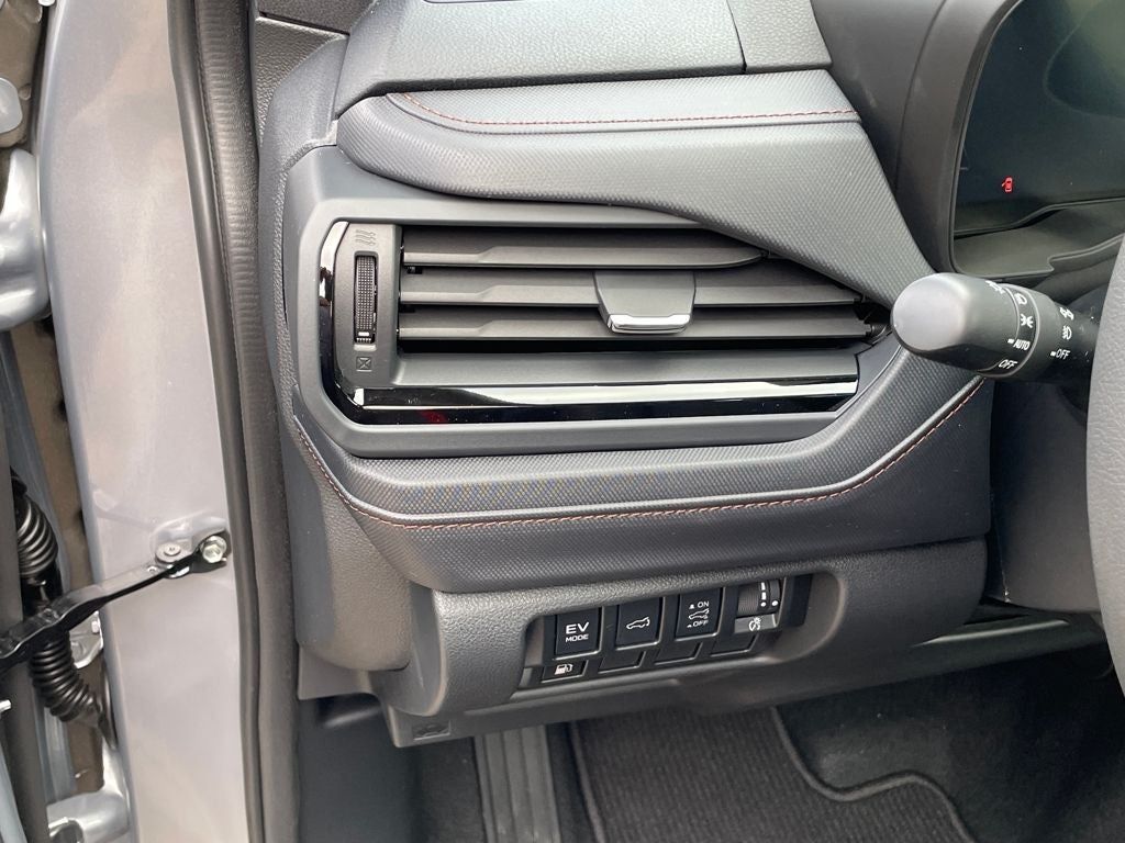 2025 Subaru FORESTER Touring Hybrid