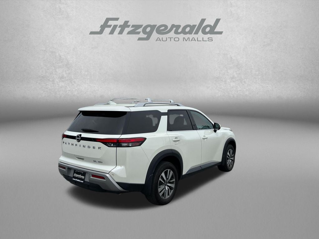 2023 Nissan Pathfinder SL