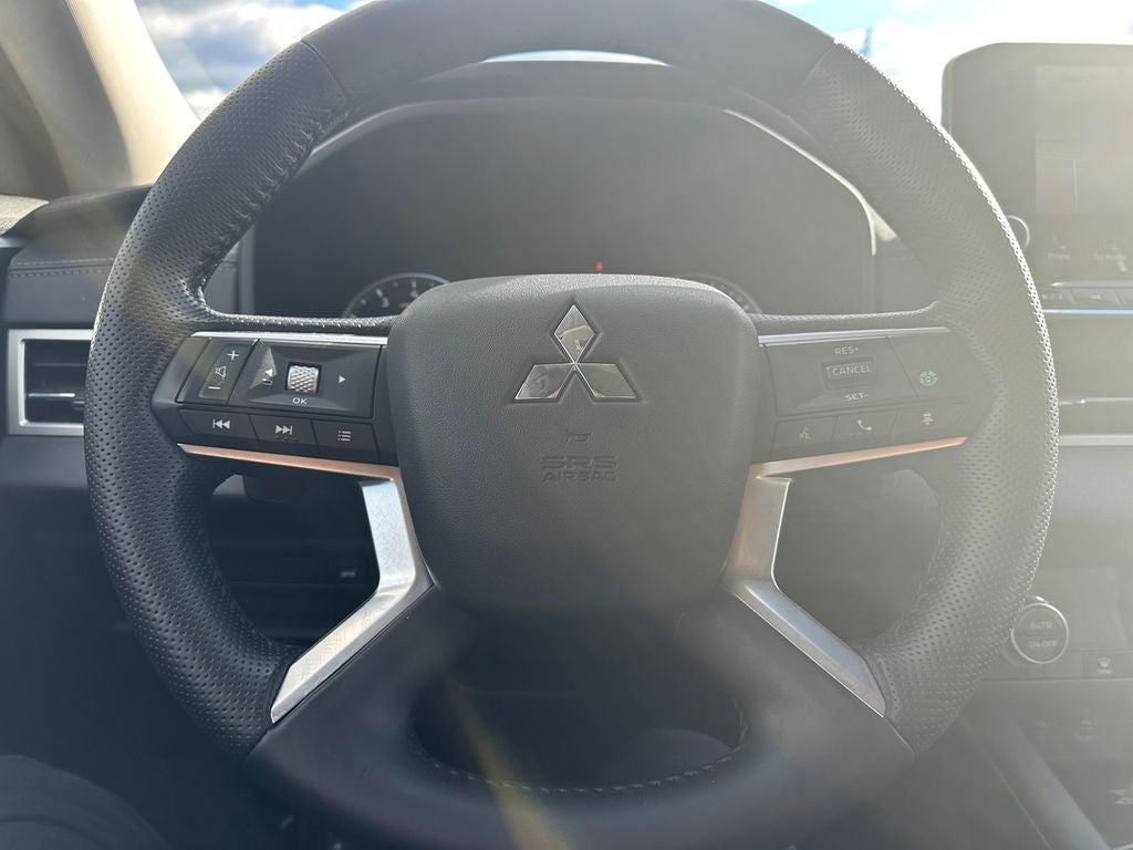 2022 Mitsubishi Outlander SE