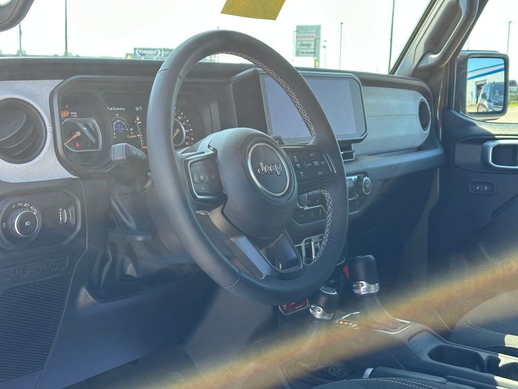 2025 Jeep Wrangler 4-Door Willys 4x4