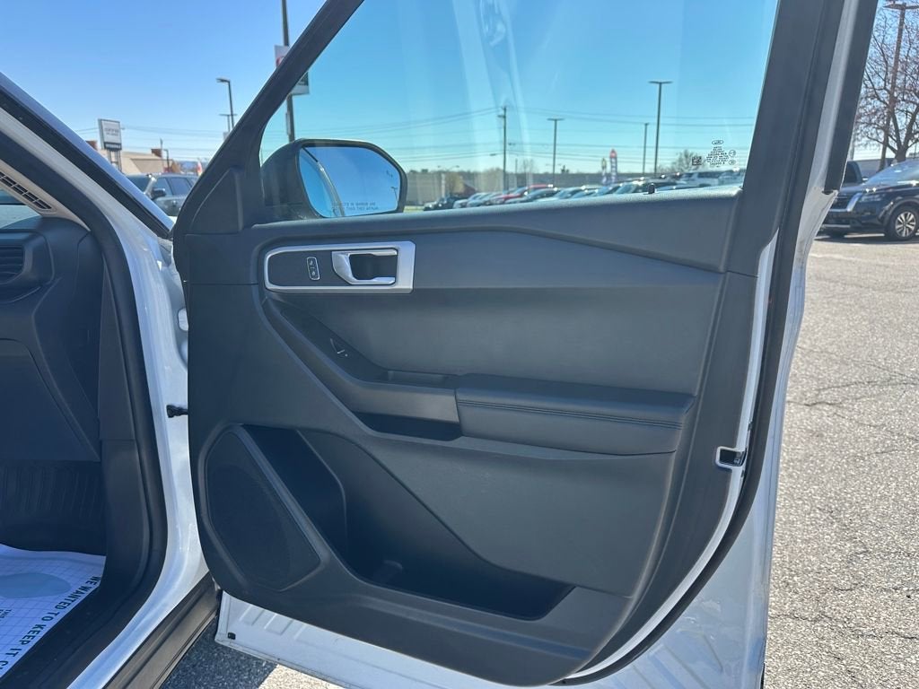 2020 Ford Explorer Base